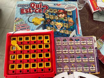 Jeu de société  - Qui est-ce? électronique