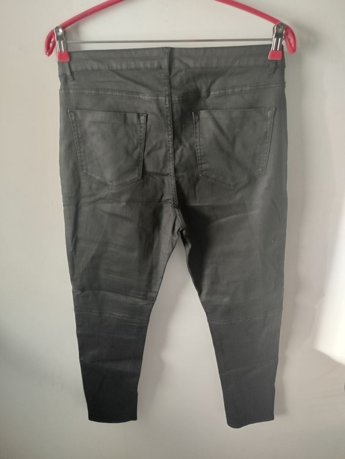 Pantalon Kiabi taille 42 - photo numéro 2