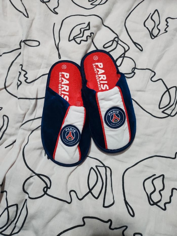 Pantoufles psg