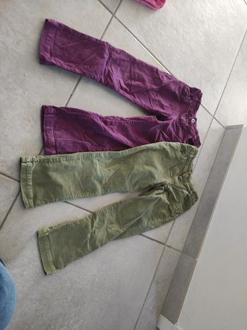 Lot de deux pantalons en velours clayeux 6 ans