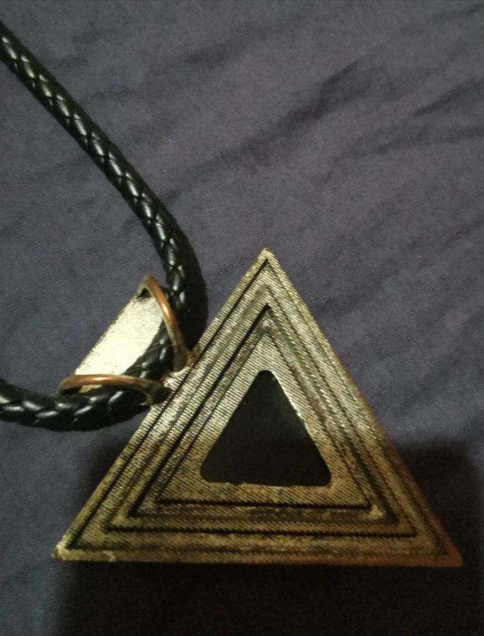 Collier couleur argent noir - photo numéro 4