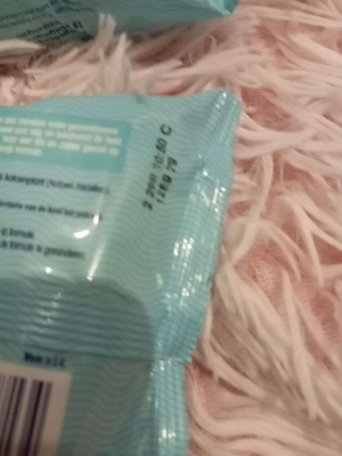 Lot paquet démaquille - photo numéro 9