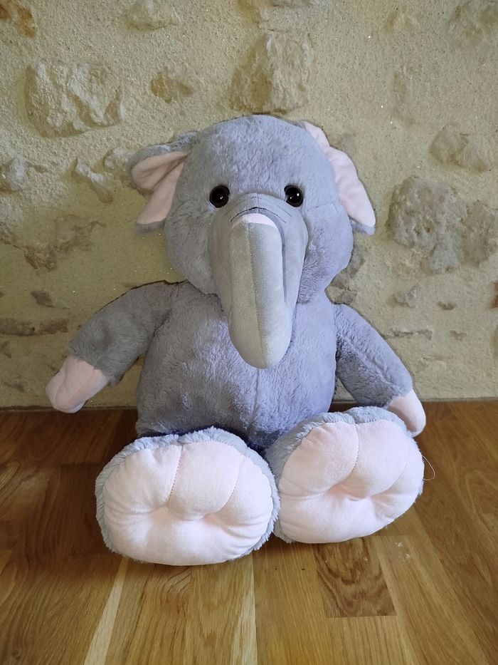 Grande peluche éléphant