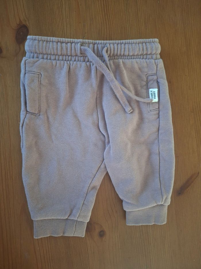 Lot 2 joggings - photo numéro 3