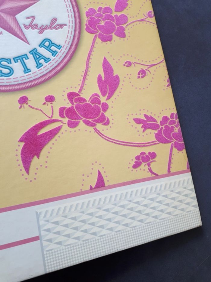 Classeur rigide 24×32 dos 4 cm 4 anneaux Converse - photo numéro 10
