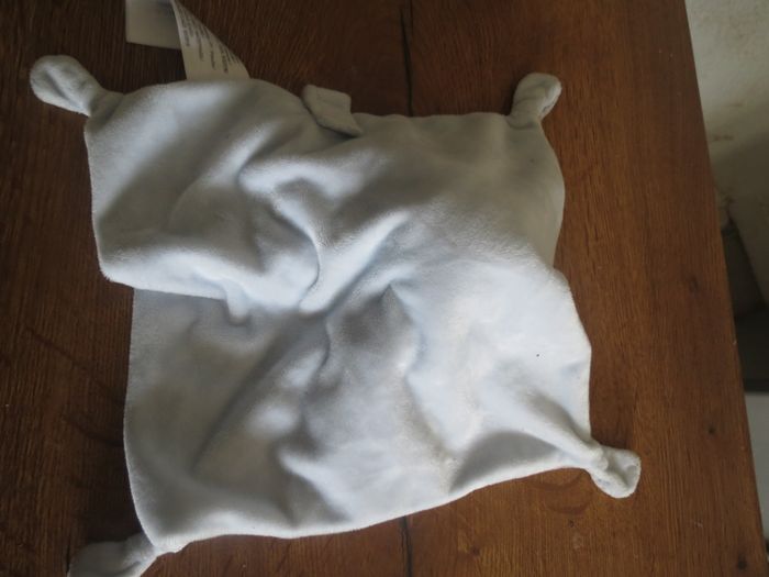 Doudou avec attache tétine - photo numéro 3