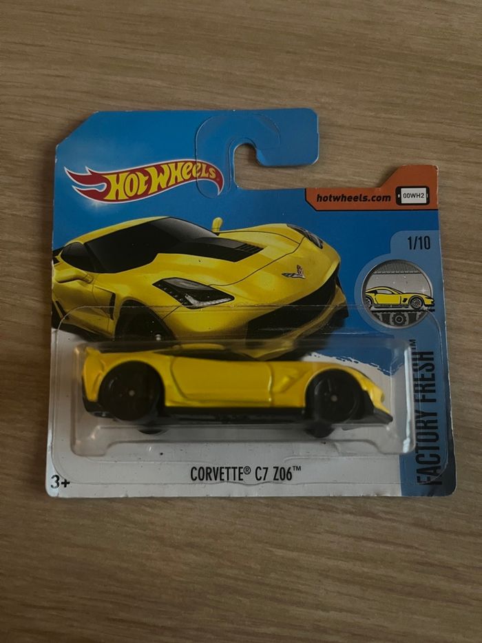 Miniature Hot Wheels Corvette C7 Z06