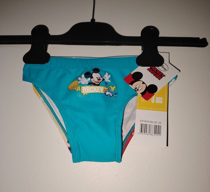 Slip de bain Mickey Disney taille 3 ans