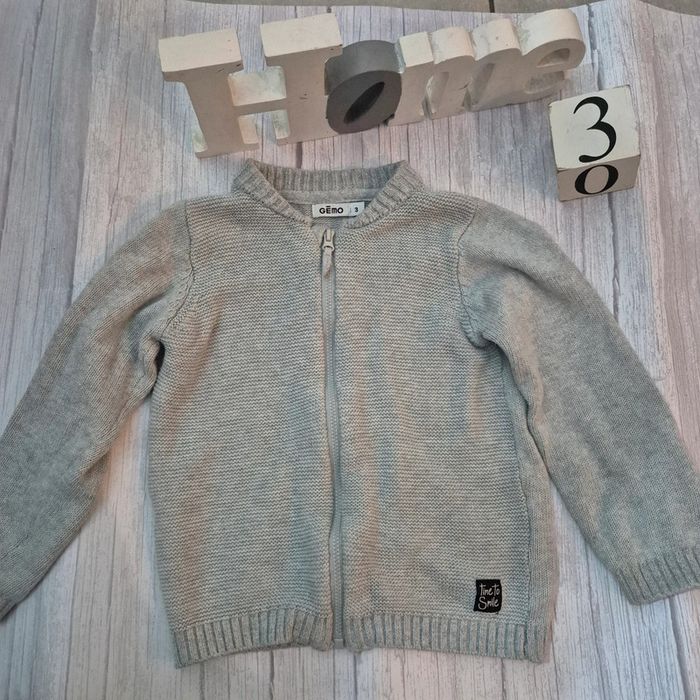 Gilet fin gris taille 3 ans Gémo - photo numéro 2