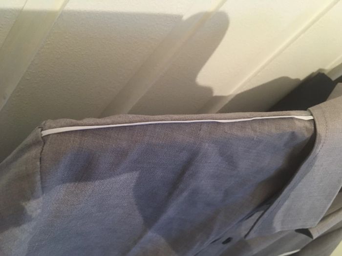Chemise grise avec détail blanc - photo numéro 3