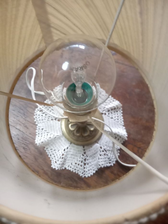 Lampe vintage pied en bronze - photo numéro 3