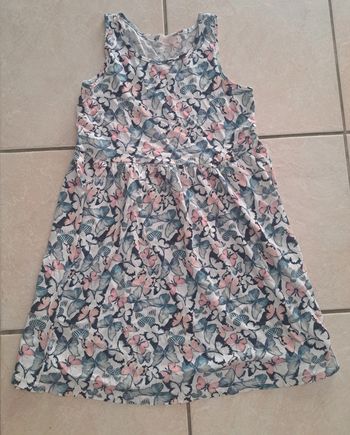 Robe sans manches motif papillons 8/10 ans 👧 H&M en TBE