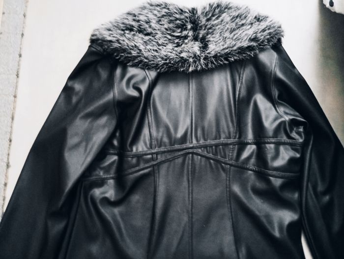 🌺 magnifique manteau neuf en cuir synthétique avec col fourrure 20 eur taille 38/40🌺 - photo numéro 2