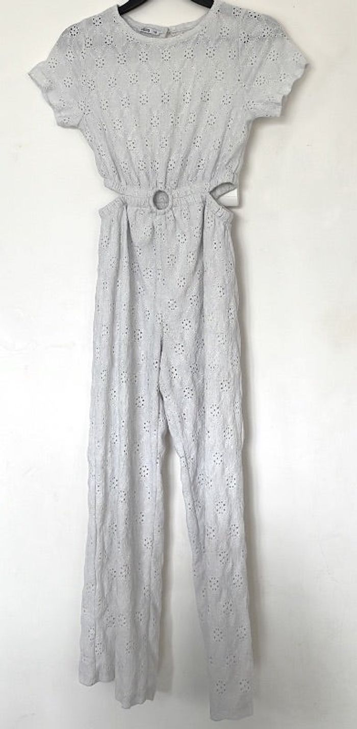 Belle combinaison pantalon T 10 ans Gémo blanc dentelle