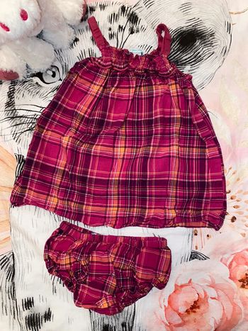 Robe à carreaux et sa culotte, taille 12 mois, marque Obaïbi.