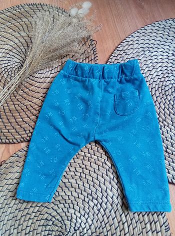 Pantalon jogging bleu imprimé Kiabi taille 3 mois