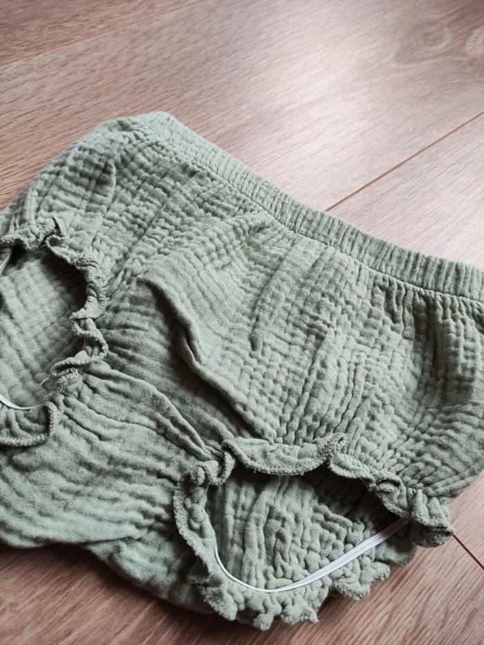 Short gaufré vert pistache - photo numéro 2
