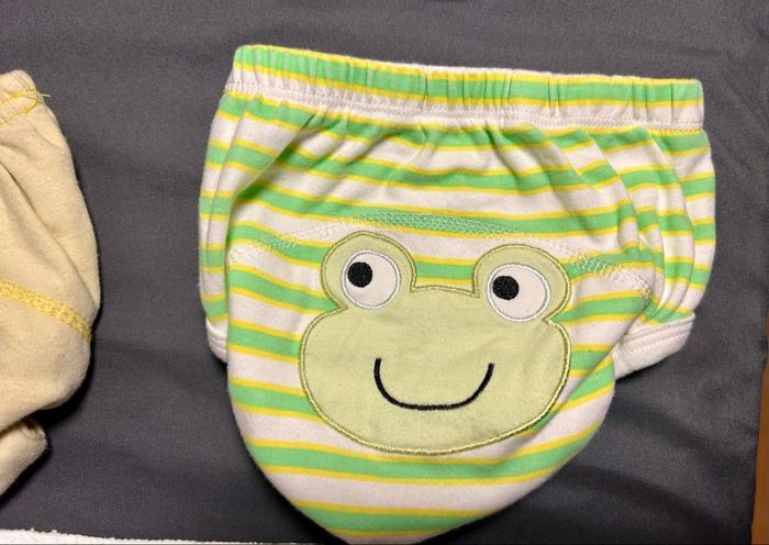 Culottes d’apprentissage de la propreté bébé TBE - photo numéro 5