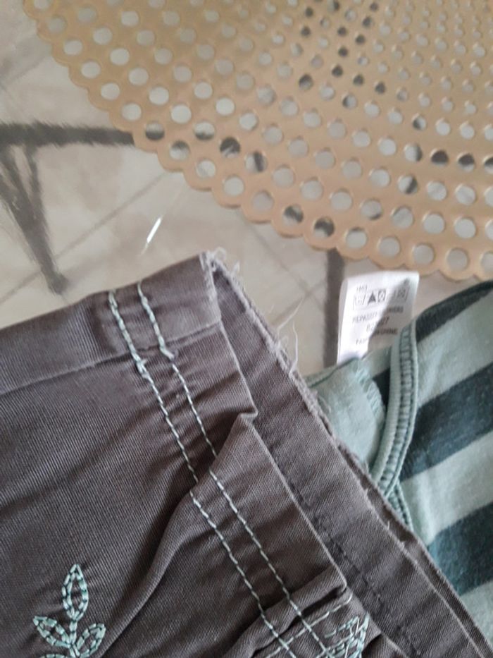 Pantalon, haut manche longue et chaussette - photo numéro 2