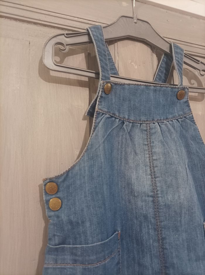 Robe (3 ans) - photo numéro 2