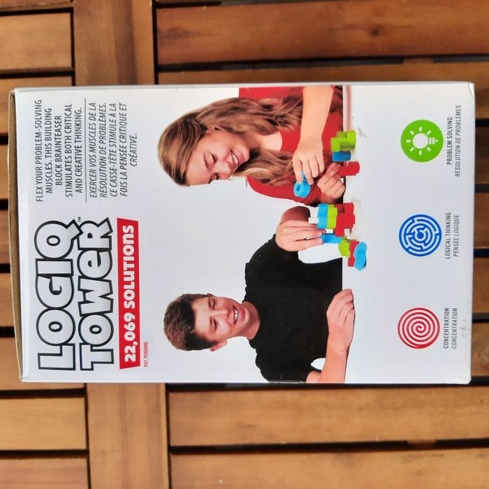 Logiq Tower – Jeu éducatif en bois éco – 22 069 solutions dès 8 ans - photo numéro 2