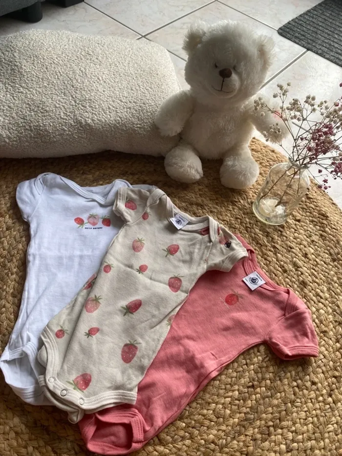 Lot 3 bodies coton 3 mois