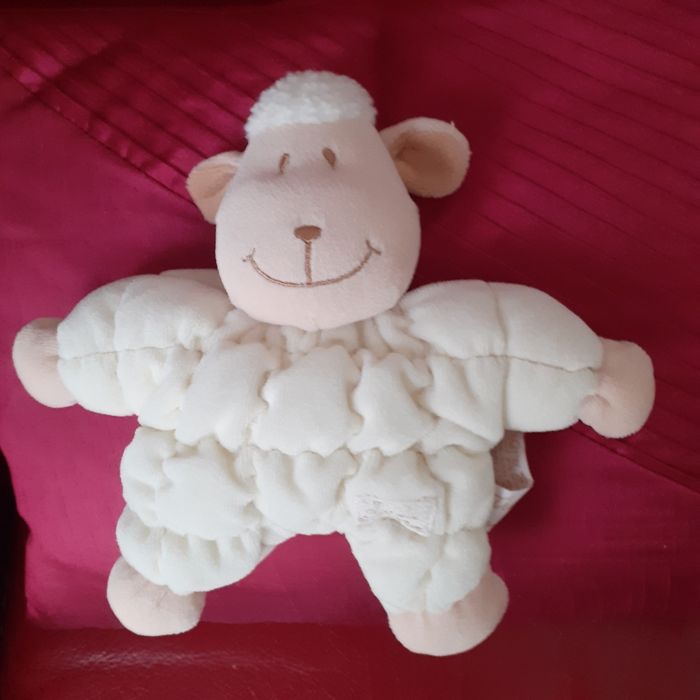 Doudou Petit Mouton avec grelot *Tiamo collection - photo numéro 7