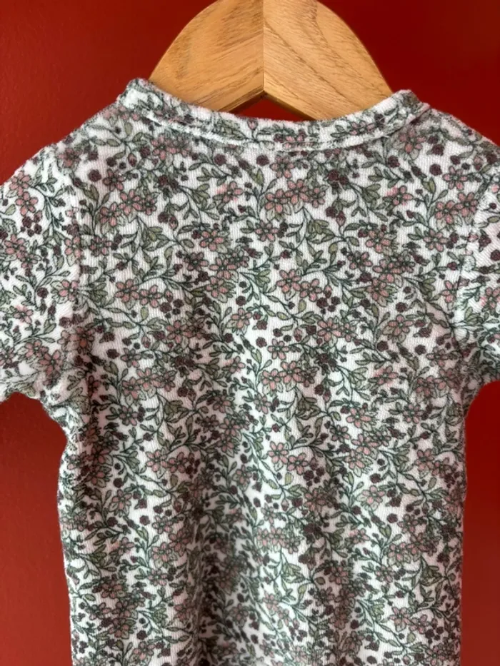 Pyjama rose et fleuri vertbaudet taille 1 mois - photo numéro 7