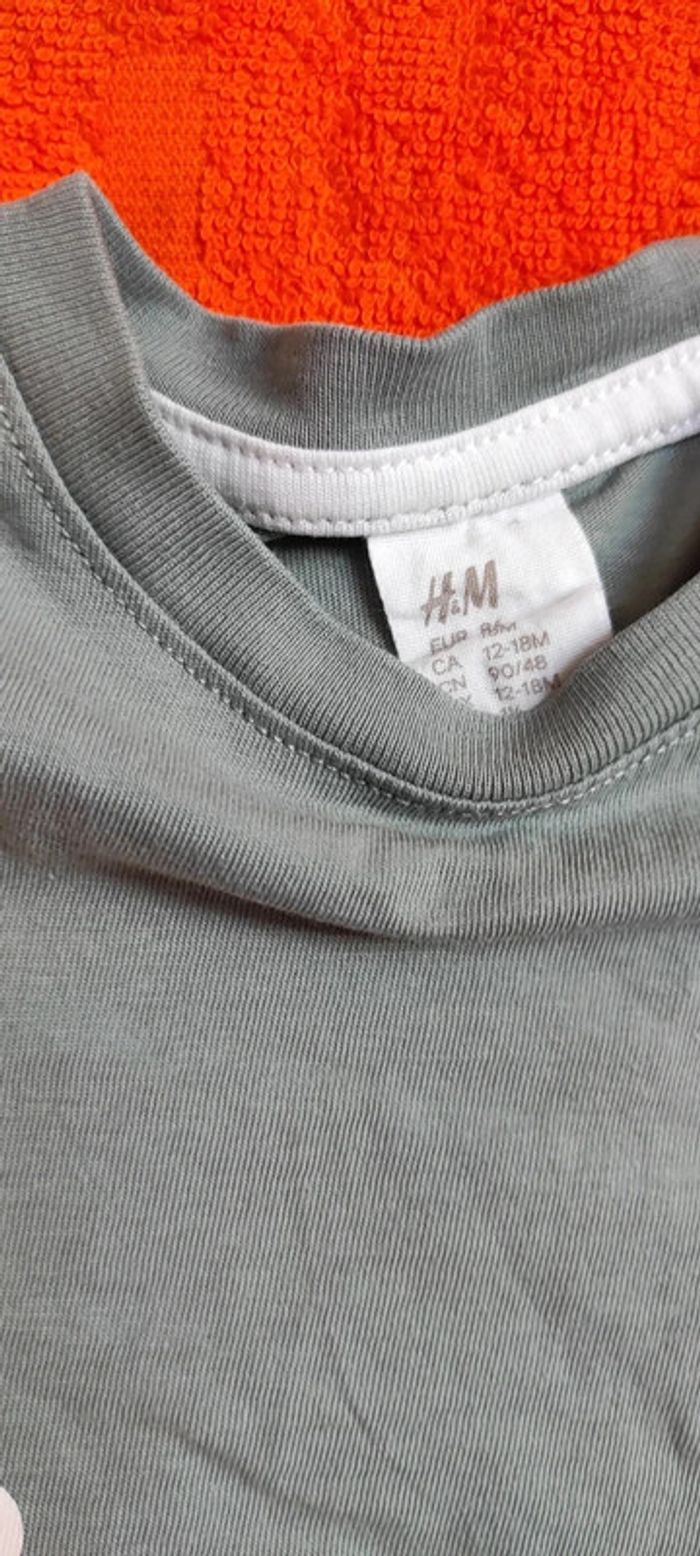 Short en jean et tee-shirt H&M 12-18 mois 86 cm - photo numéro 4