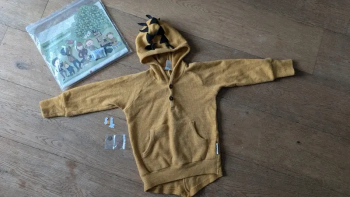 Magnifique Hoodie Dino manymonths axolotl conquéror