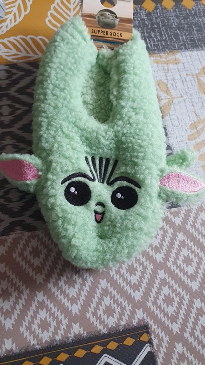 Chaussons Star Wars baby Yoda taille 35-38 - photo numéro 2