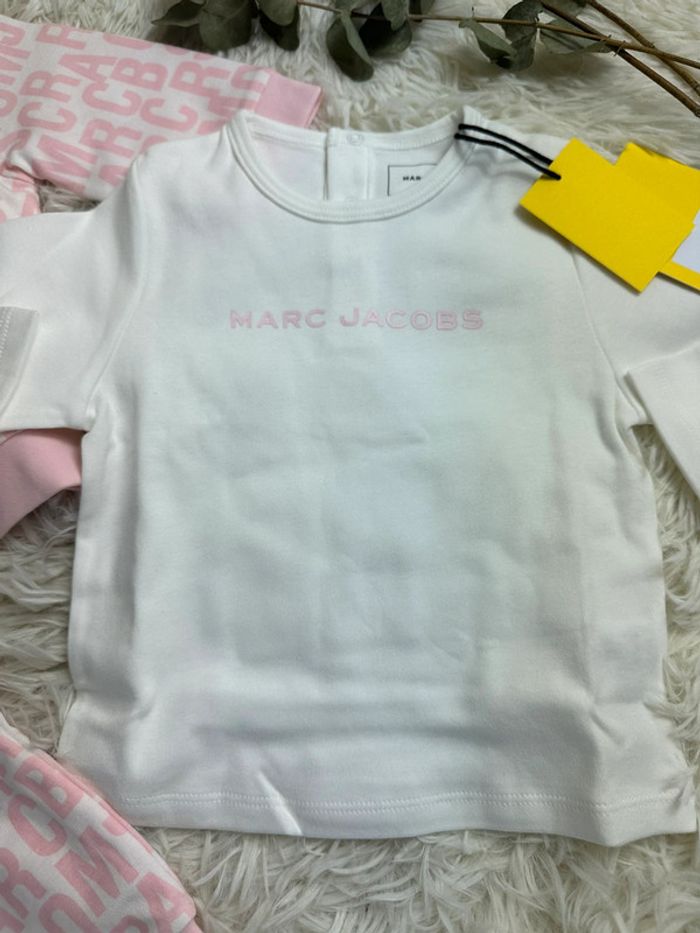 Ensemble Marc Jacobs taille 12 mois - photo numéro 3