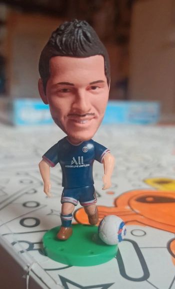 Petite figurine foot neuve Mauro Icardi PSG