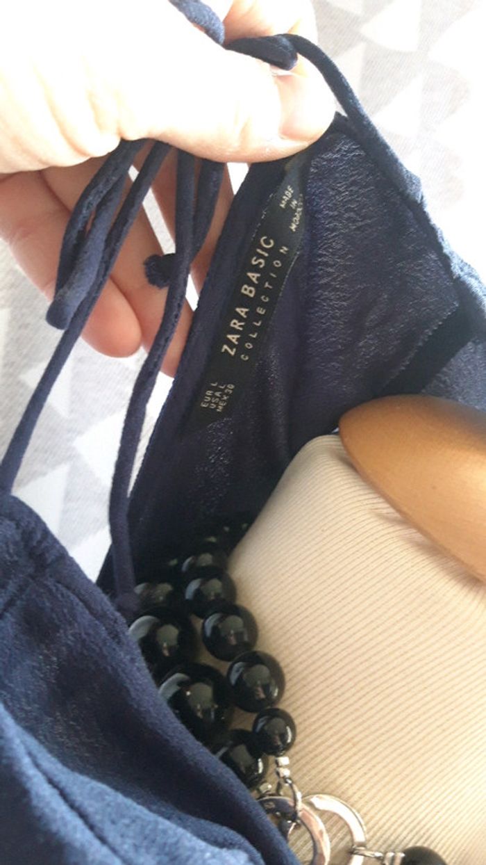 Haut blouse sans manches Zara taille L bleu marine - photo numéro 4