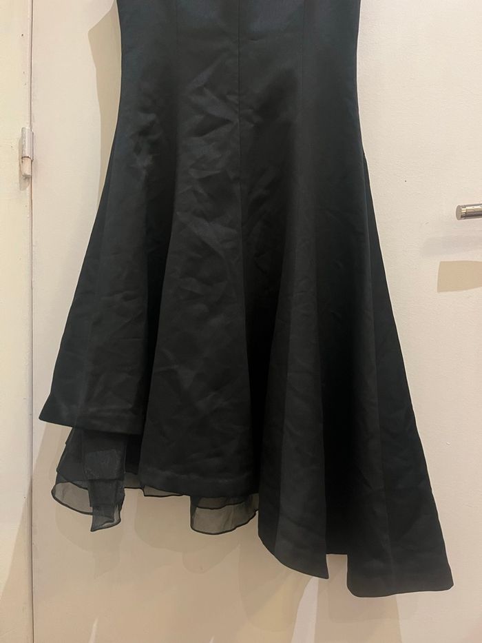 Robe longue maxi noire asymétrique sans manches détails fleur brodé vintage taille S/36 - photo numéro 8