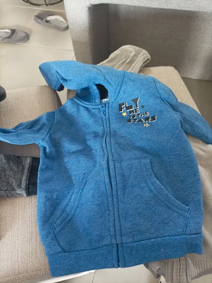 Sweats à capuche 24 mois - photo numéro 4
