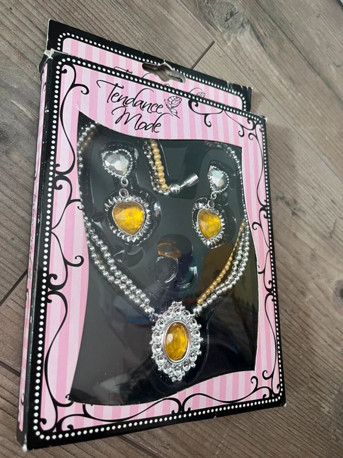 Bijoux fantaisie fille - photo numéro 2
