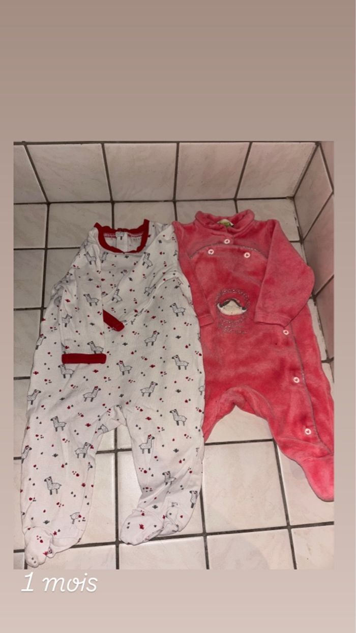 Lots vêtements filles , de tout  1-3 mois - photo numéro 5