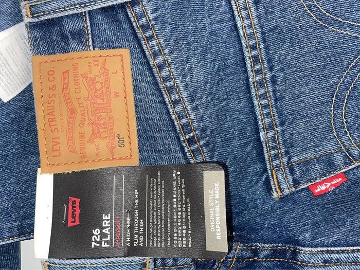Levis 501 style arraché neuf - photo numéro 7