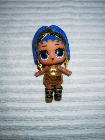 Poupée lol surprise