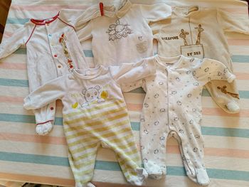 Lot 5 pyjamas velours 1 mois