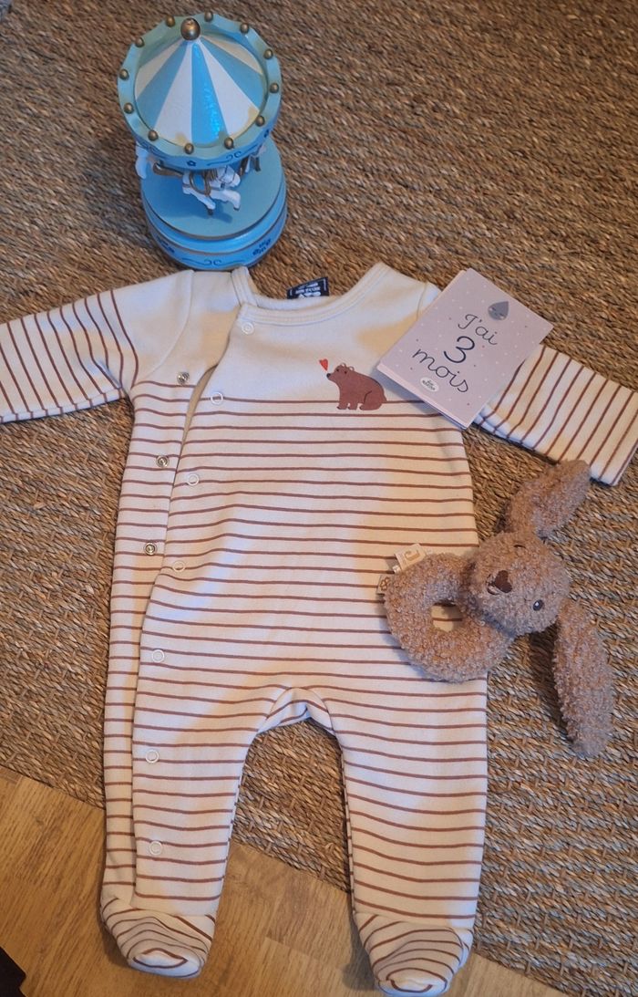 Pyjama 3 mois bébé - photo numéro 2