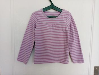 Haut multicolore à manches longues 2 ans