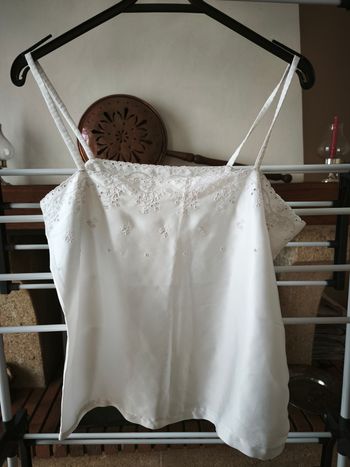 Petit haut de nuit léger