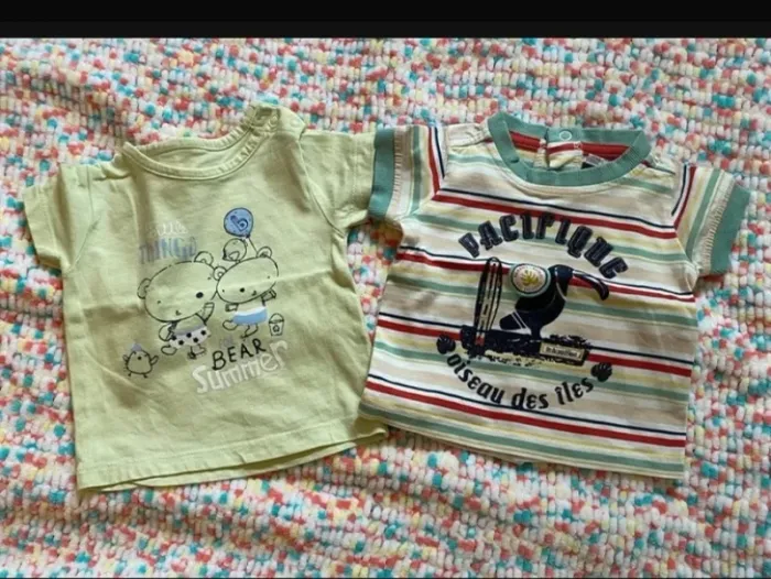 2 teeshirt bébé 1 mois