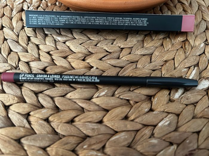 Crayon à lèvres MAC Neuf - photo numéro 3