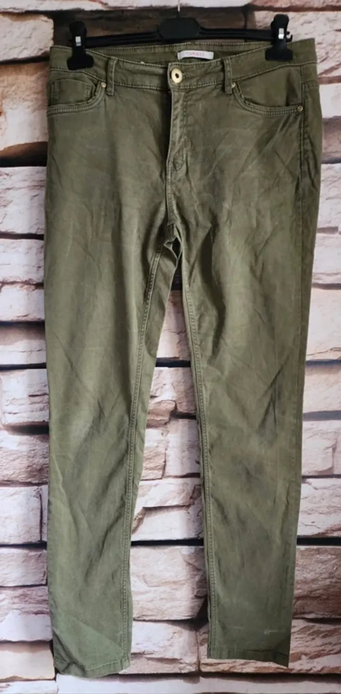 🌸Jeans skinny Vert olive Camaieu Taille 42🌸 - photo numéro 2