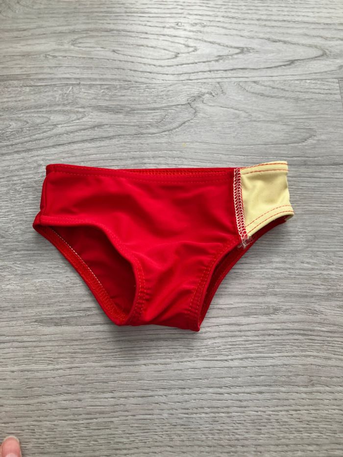 Slip de bain rouge et jaune avec animaux - 18 mois