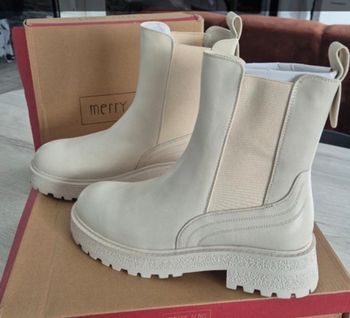 Magnifique bottines beige en 41 neuves