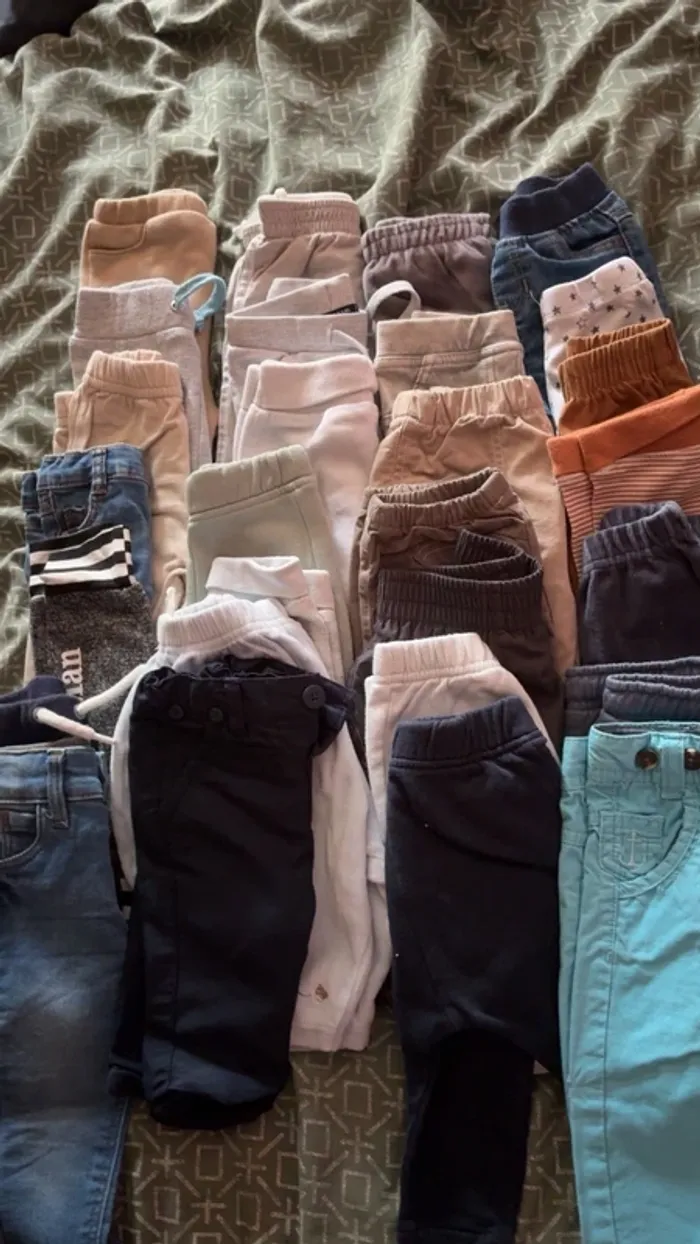 Lot 28pantalons taille 3mois - photo numéro 4